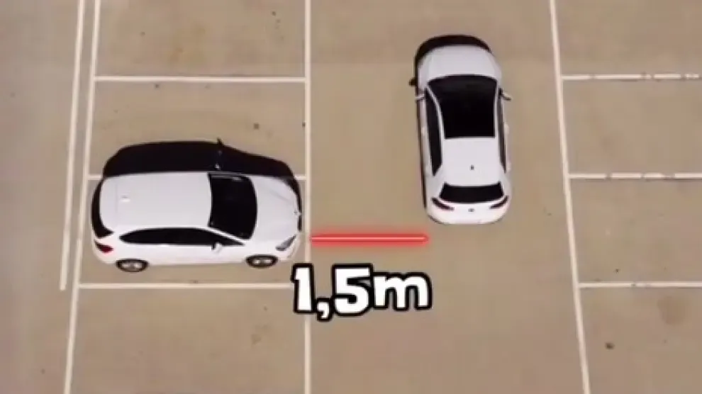 El truco efectivo para aparcar en batería a la primera explicado por un profesor de autoescuela