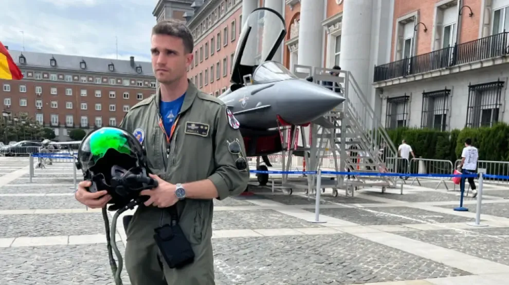 El Ejército del Aire pone un Eurofighter a disposición de los ciudadanos: "Es ocho veces más rápido que un Fórmula 1"