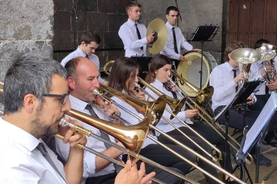 Fiestas de Azkoitia 2024: Banda Municipal de Música de Azkoitia & Txalkor Txistulari Taldea