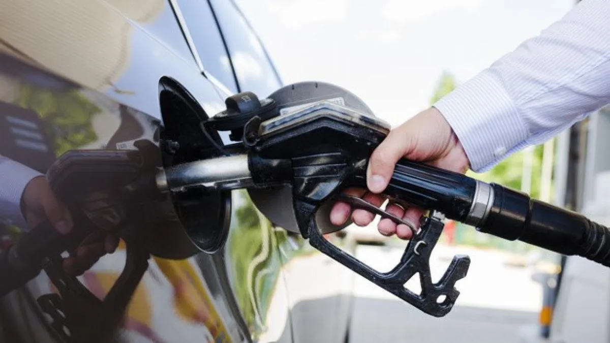 Si quieres ahorrar en combustible, deberías fijarte en las etiquetas IDAE