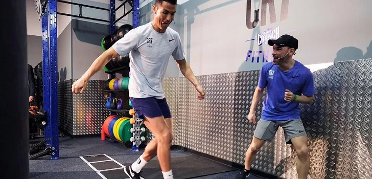 CR7 Crunch Fitness negocia la integración de nueve clubes de Rock Gym