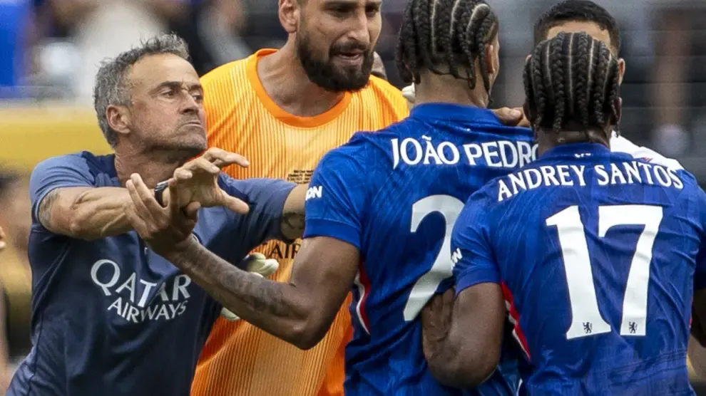 
         Rafael Alkorta sostiene que Luis Enrique no da una bofetada a Joao Pedro: "¿Quién dice que le golpea? No hay agresión" 
    