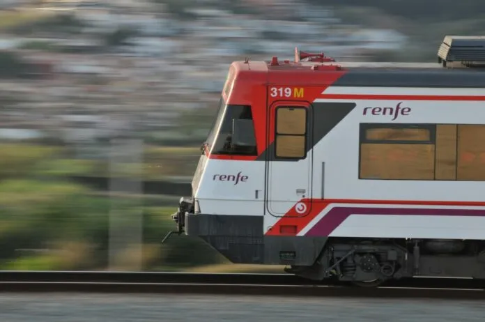 El comité de empresa Renfe-Bizkaia denuncia la supresión de al menos 200 trenes en las líneas de cercanías de Bilbao en los próximos 7 días