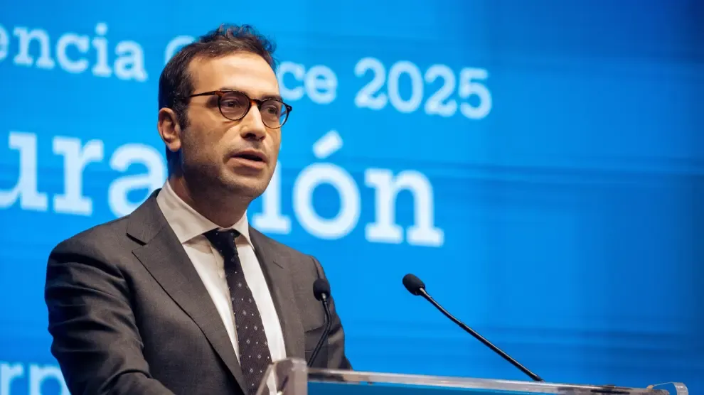 El Gobierno prevé que la guerra comercial reste varias décimas al PIB