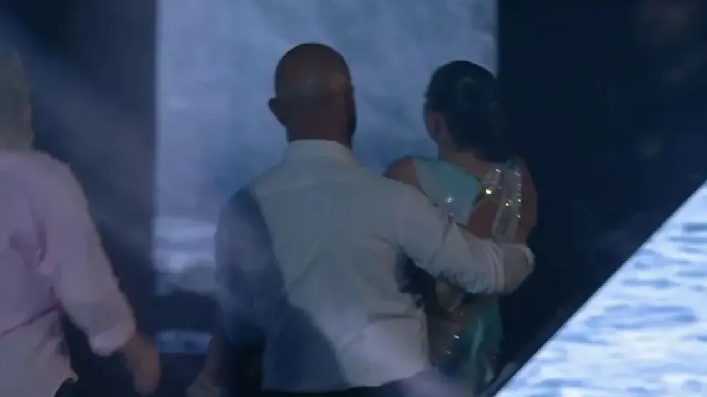 Una concursante de 'Got Talent' sufre un ataque de ansiedad en plena actuación y su padre la saca en brazos del escenario