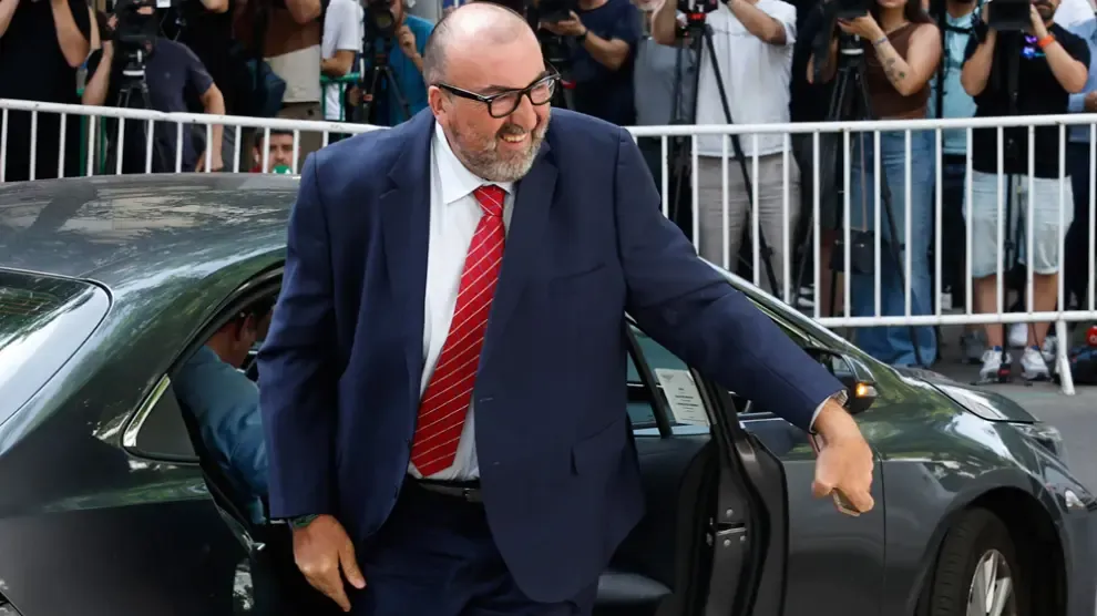 Un empresario imputado reconoce que se refería al PSOE cuando pidió a Koldo que "la ganadería" no les dejara "fuera del baile"