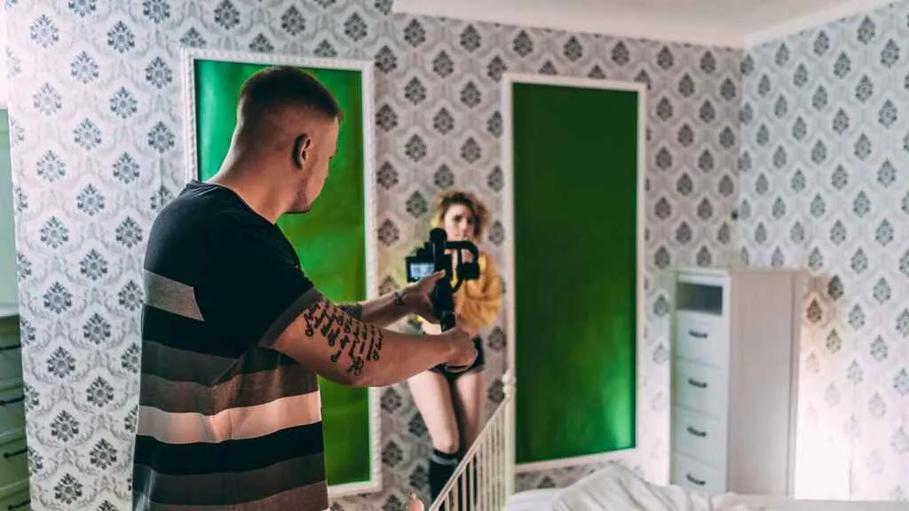 Auge y reconversión de OnlyFans: del porno exclusivo a refugio de 'influencers'