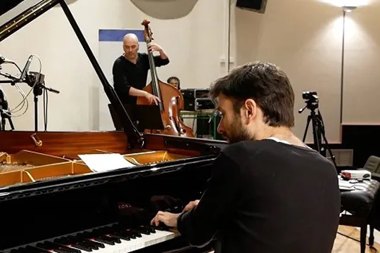 Jon Piris & Iñar Sastre: "Pasieran"