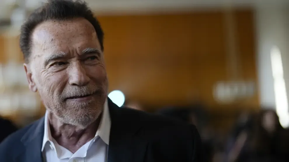 Arnold Schwarzenegger: "A veces, la vida es una tabla de ejercicios. La clave está en que te levantes"