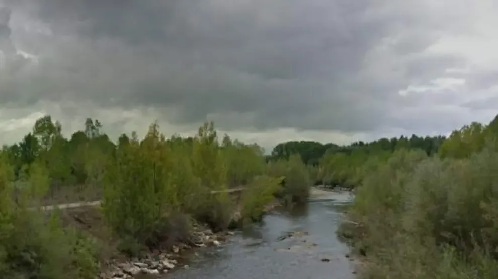 Muere un menor de 14 años en León tras golpearse la cabeza mientras se bañaba en el río Bernesga