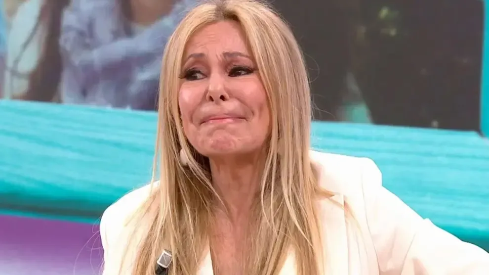 Ana Obregón, rota y entre lágrimas, recuerda la muerte de Fernando Martín, su gran amor: "Sentí que se me paraba el corazón"