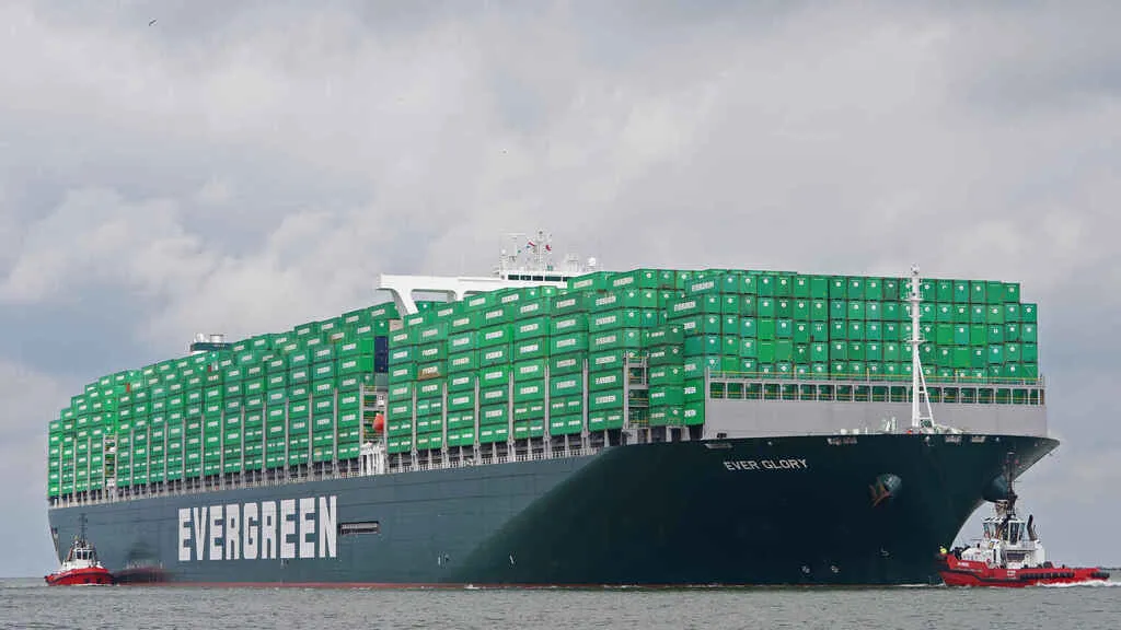 Ever Given, el carguero gigante encallado en el Canal de Suez capaz de llevar 20.000 contenedores