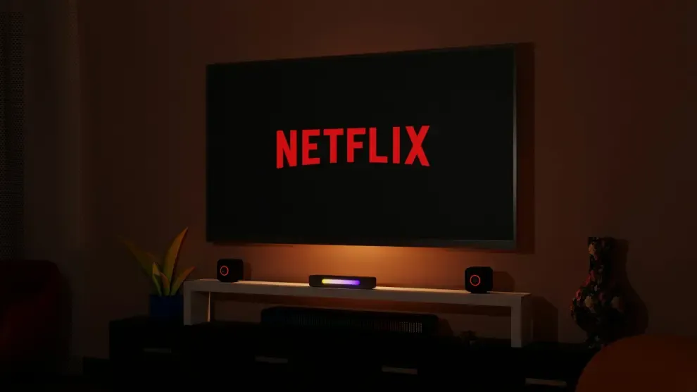 Olvídate de las IPTV: Netflix integrará canales tradicionales y fútbol en directo en su 'app'