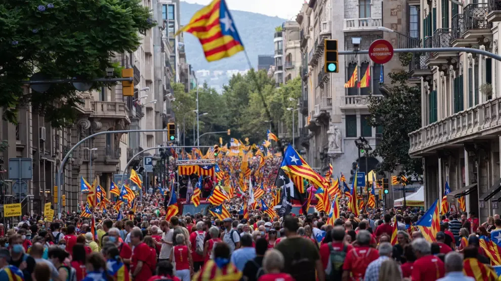 El apoyo a la independencia de Cataluña cae hasta el 38% y se sitúa como la cifra más baja de la serie histórica