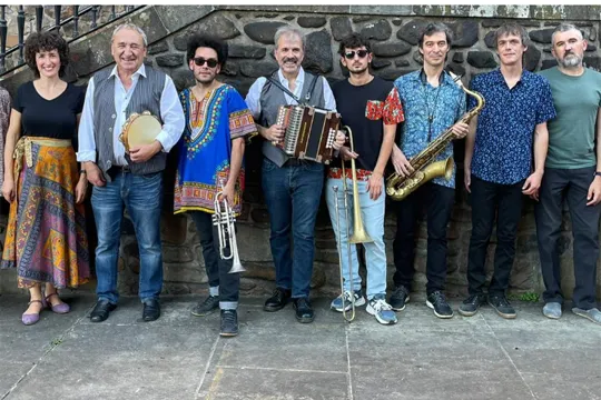 Fiestas de Berastegi 2024: tapia eta leturia Band