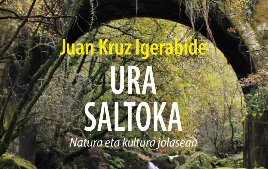Durangoko Azoka 2023: Juan Kruz Igerabide "Ura saltoka eta natura eta kultura jolasean" presentación del libro