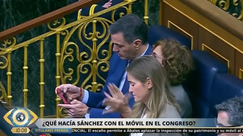 ¿Qué hacía Sánchez con el móvil en horizontal en el Congreso?