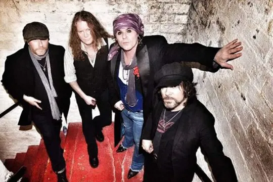 The Quireboys + Pölisong