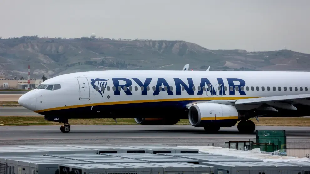 
         Ryanair​ demanda a un "pasajero conflictivo" de un vuelo Dublín-Lanzarote y reclama una compensación de 15.000 euros 
    