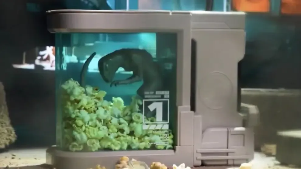 De cabeza de dinosaurio a incubadora: los cubos de palomitas para la nueva de 'Jurassic World'