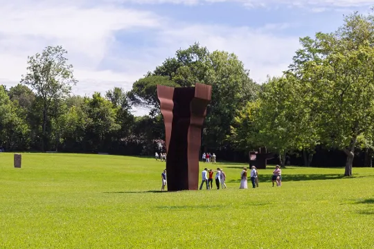 "Chillida: Arquitecturas posibles en la Colección Telefónica"