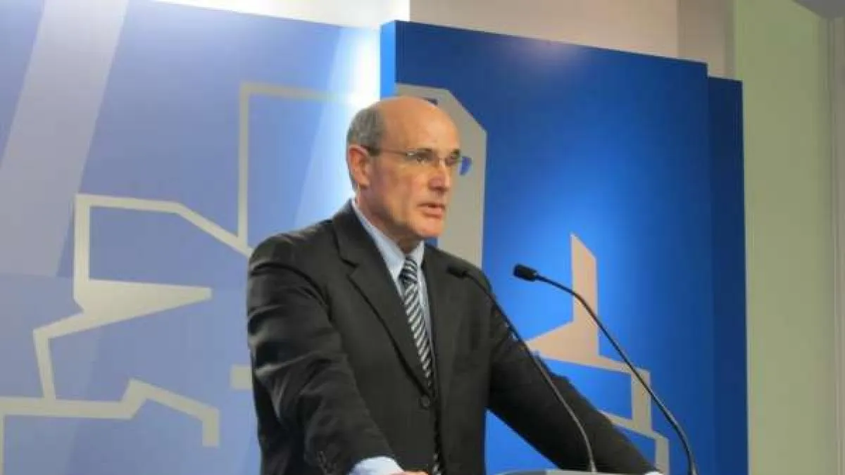 Rafael Bengoa reclama el confinamiento domiciliario: los científicos que asesoran al Gobierno se están "mordiendo la lengua"