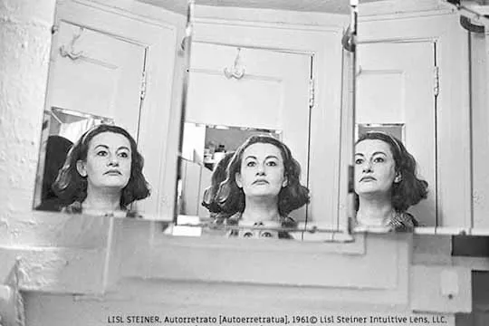 "Imágenes secuenciadas. Fotógrafas argentinas 1930-1990"