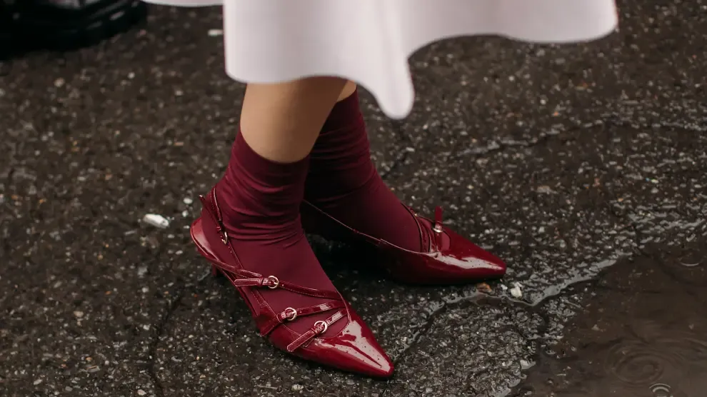 Adiós zapatos planos: las bailarinas con tacón de Zara son la gran tendencia de la primavera