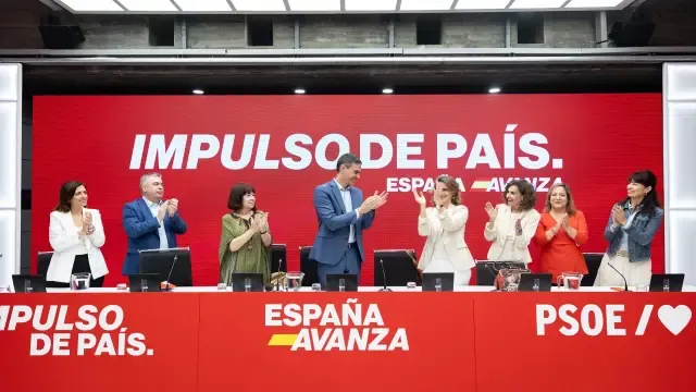 
         El PSOE pide acabar con las "cuitas internas" a su izquierda y descarta un adelanto de las elecciones generales 
    