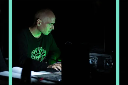 Miguel A. García: "Eyezorros"