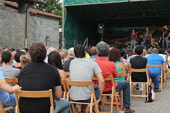 "Etxetik plazara" bertso-jaialdia: Iruri Altzerreka, Ibai Amillategi, Urko Arregi + Irune Basagoiti + Nahia Ibarzabal + Gorka Pagonabarraga