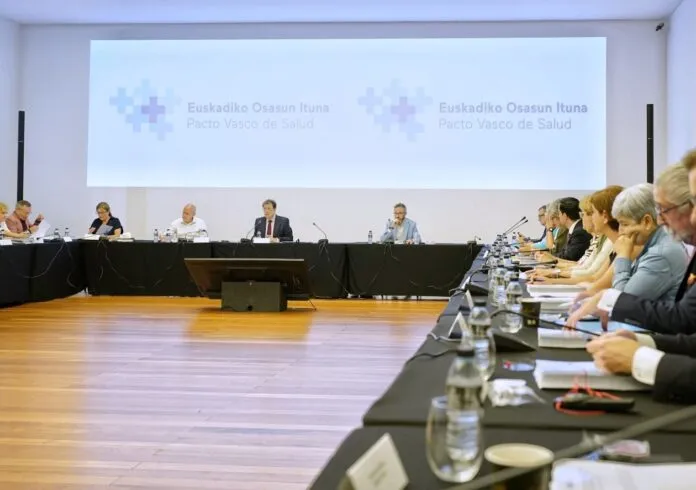 UGTk ez du Osasun Ituna sinatuko, eta deitoratu du sistema publikoa indartzeko aukera galdu dela