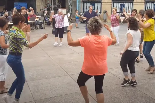 PLAZA DANTZAK (Zarautz)