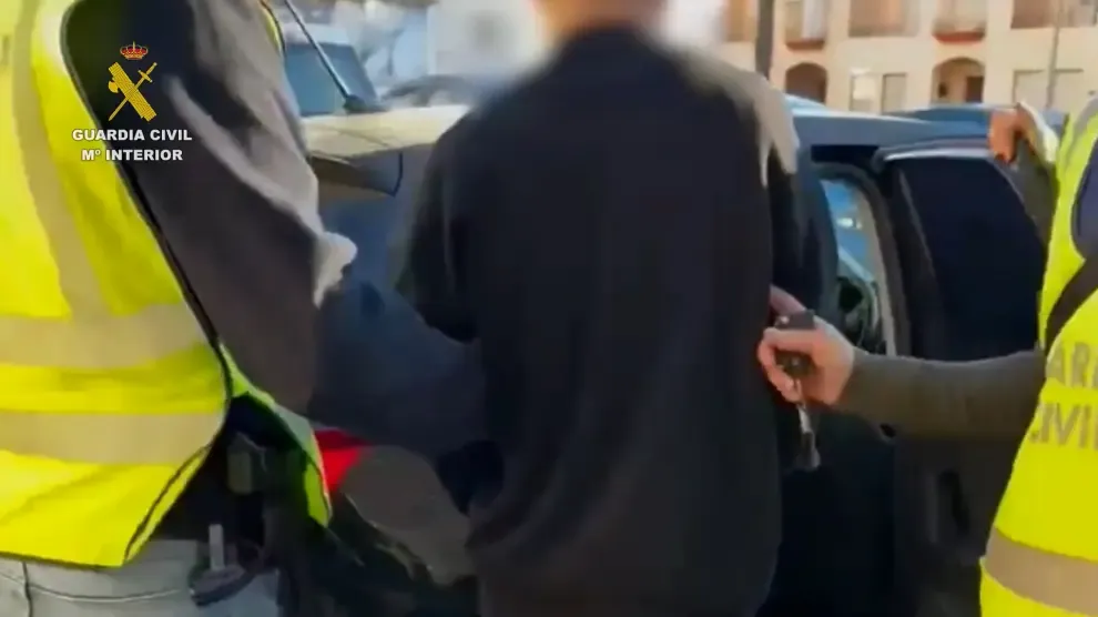 
         Detenida una madre por prostituir a sus hijos de 9 y 12 años en Isla Cristina 
    