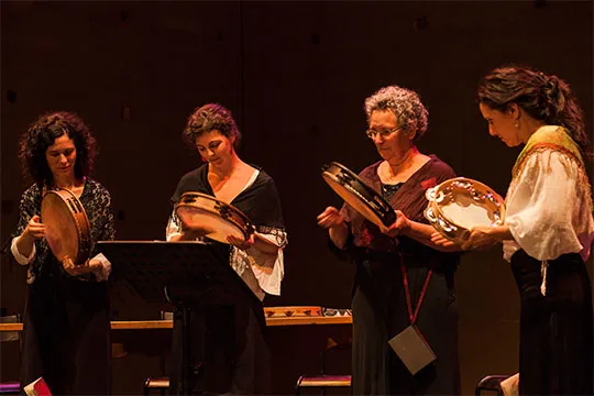 Cantaderas: Musika tradizionala eta Erdi Arokoa