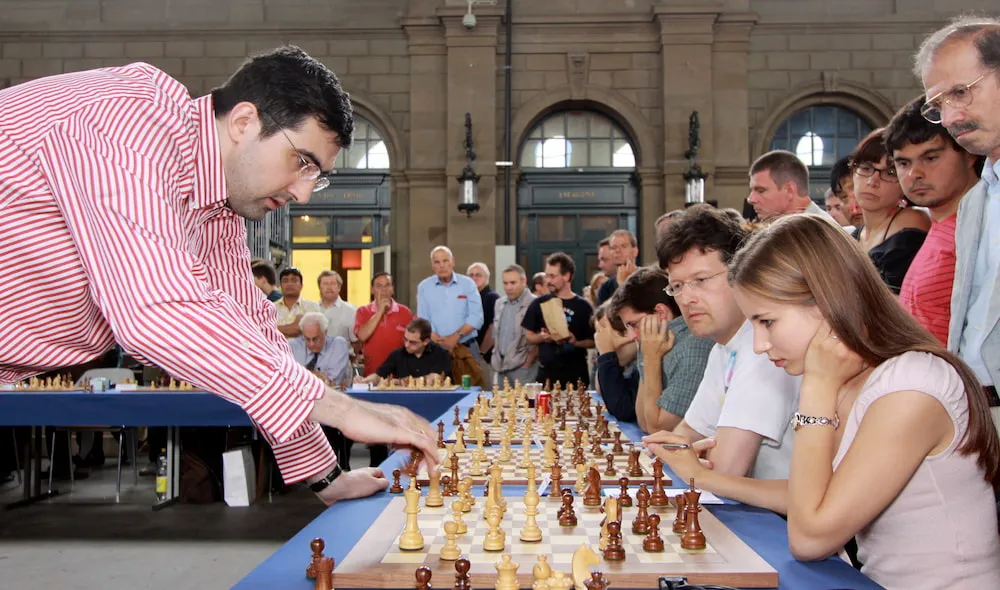 La propuesta de Kramnik del «ajedrez sin enroque» como forma de revitalizar el juego y hacerlo más interesante