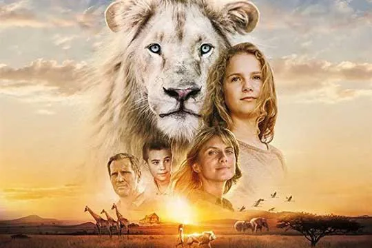 "Mia y el león blanco"