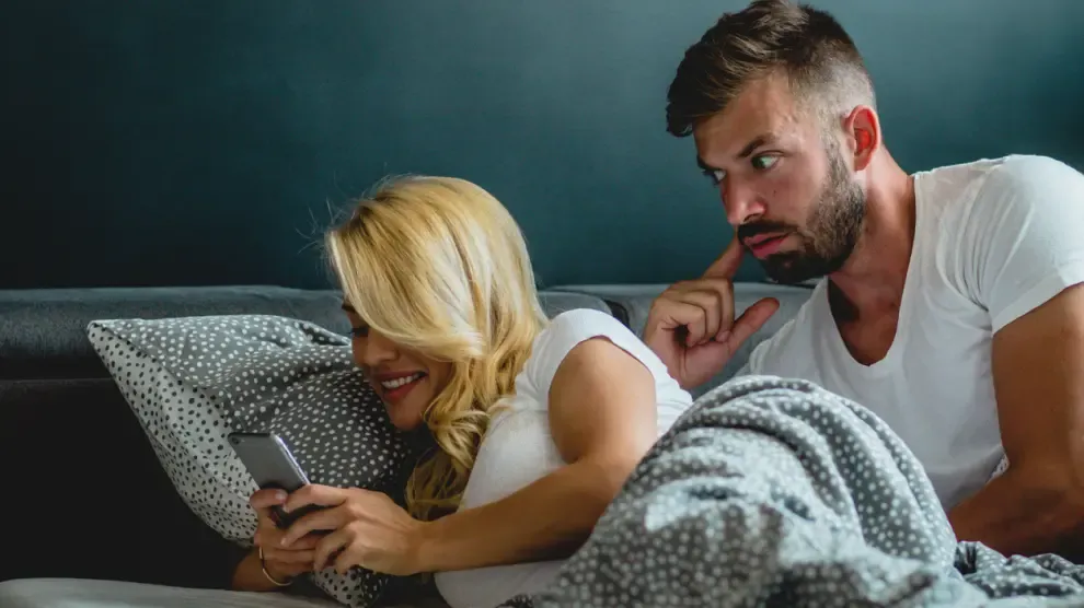 Un abogado experto en divorcios desvela los mayores errores que cometen los infieles: "Esto pasa una vez a la semana"