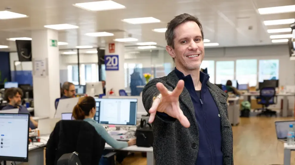 Toni Bright, mentalista: "Hoy en día todo el mundo miente bastante mal"