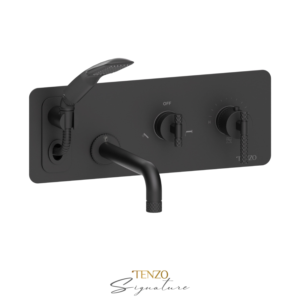 Wall mount tub ﬁller with retractable hose