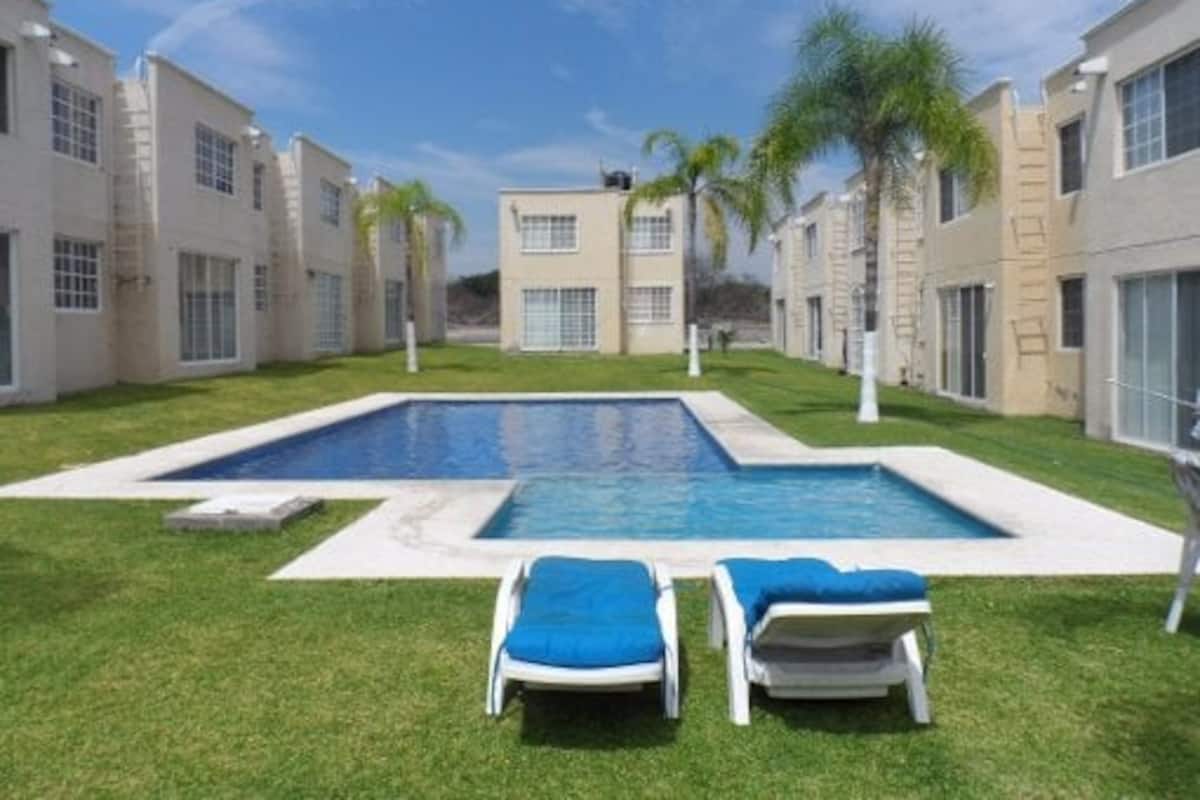 Casa en Morelos, Tehuixtla. 7km de Tequesquitengo