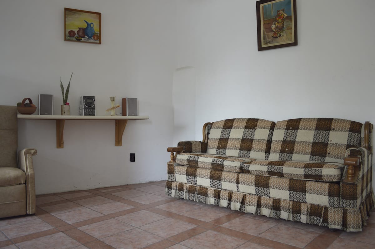 Sala Bungalo con sofa cama para 2 ni&ntilde;os