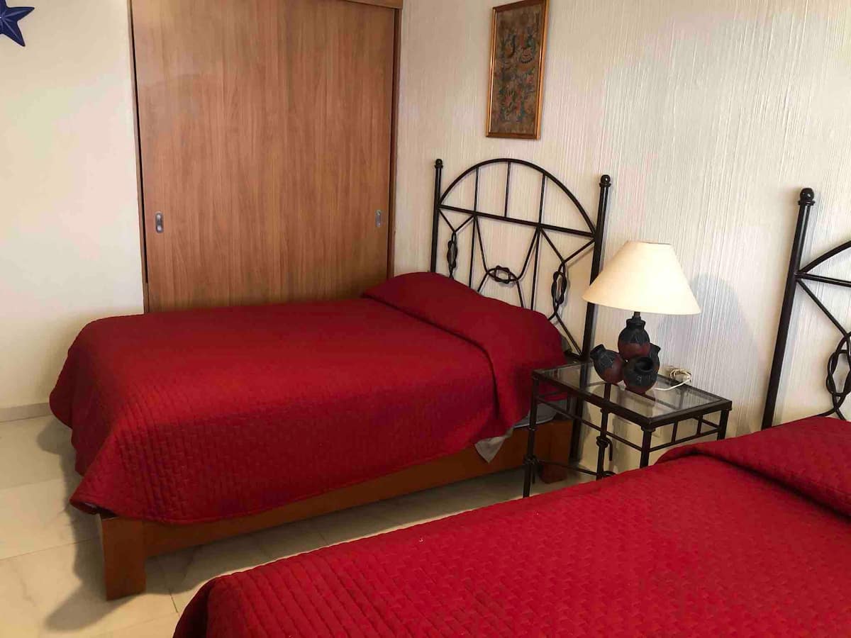 Habitaci&oacute;n doble en condominio hotel master club