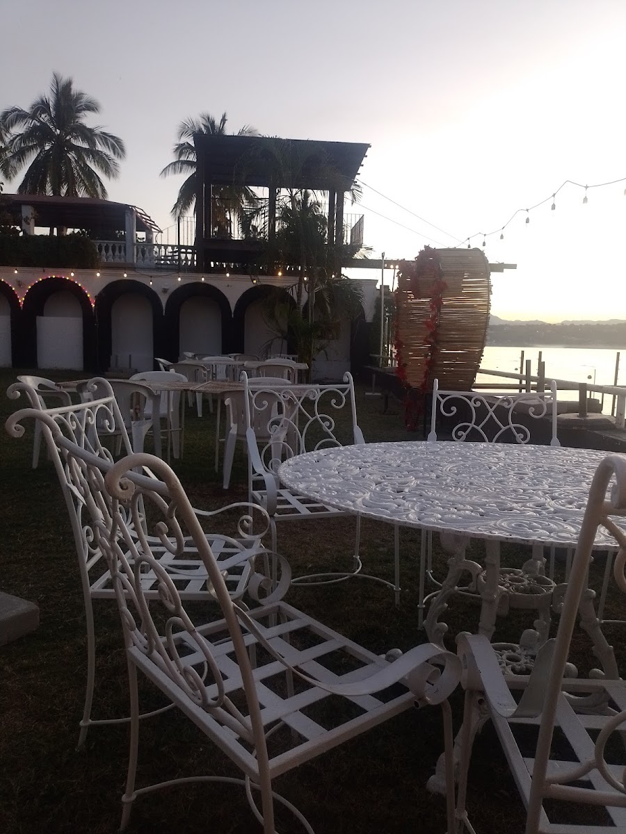 Restaurante La Patrona de Carnes y Mariscos Teques