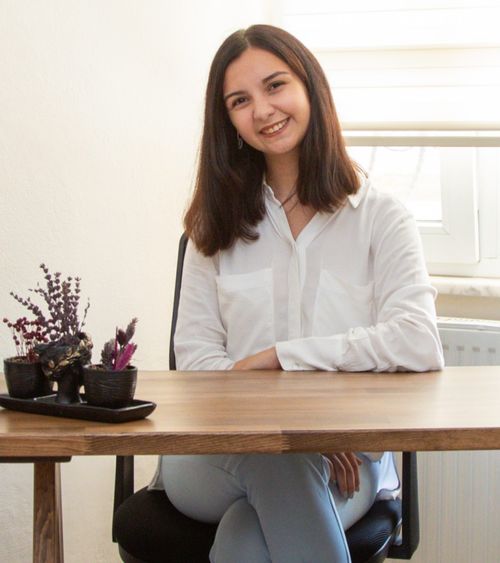 Betül Begüm  Yalçın