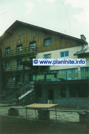Hut "Akademik" mountain hut