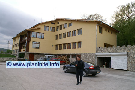 Hotel "Chudnite Skali" mountain hut