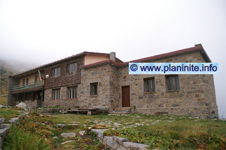 Hut "Zavrachitsa" mountain hut