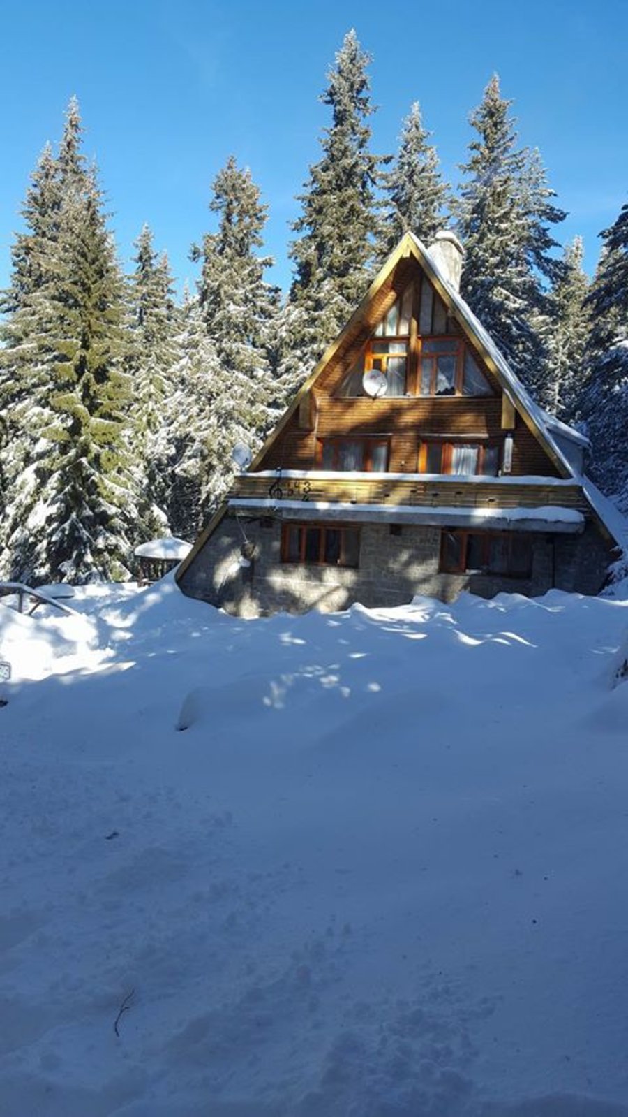 Hut "Planinarska Pesen" mountain hut