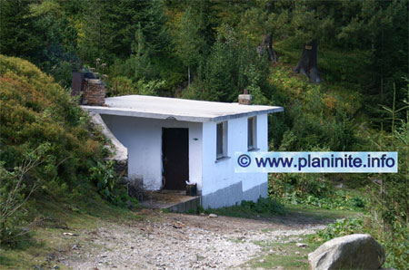 Shelter "Leva Reka" mountain hut